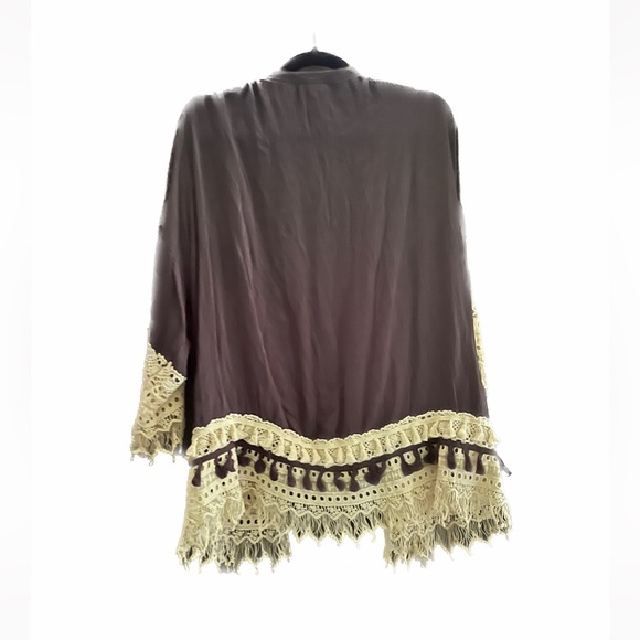 KIMONO 🌟 Dark Gray | Crochet Trim 🌟MUST BUNDLE🌟 - Picture 2 of 5